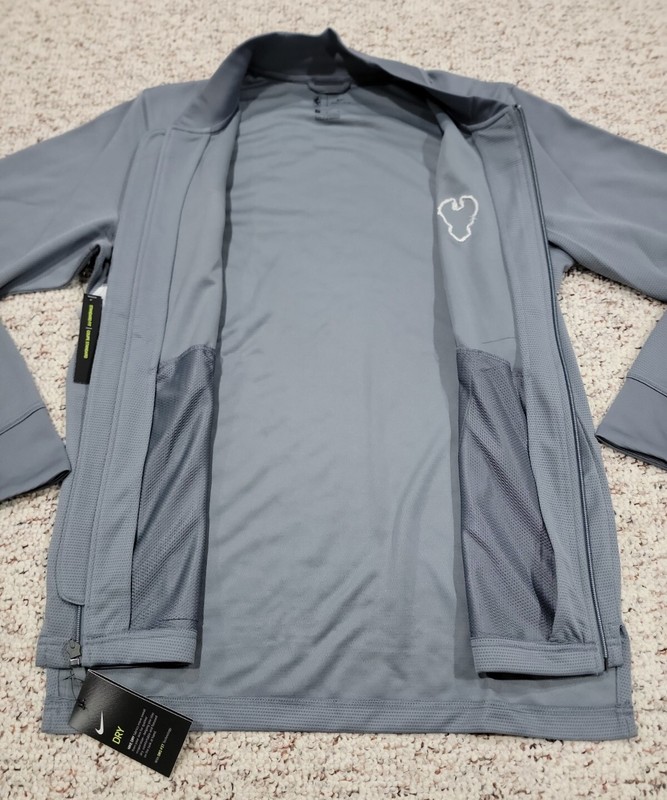 Nike NBA Milwaukee Bucks Player Issue Travel Jacket Grey 859089-065 Size Medium gallery
