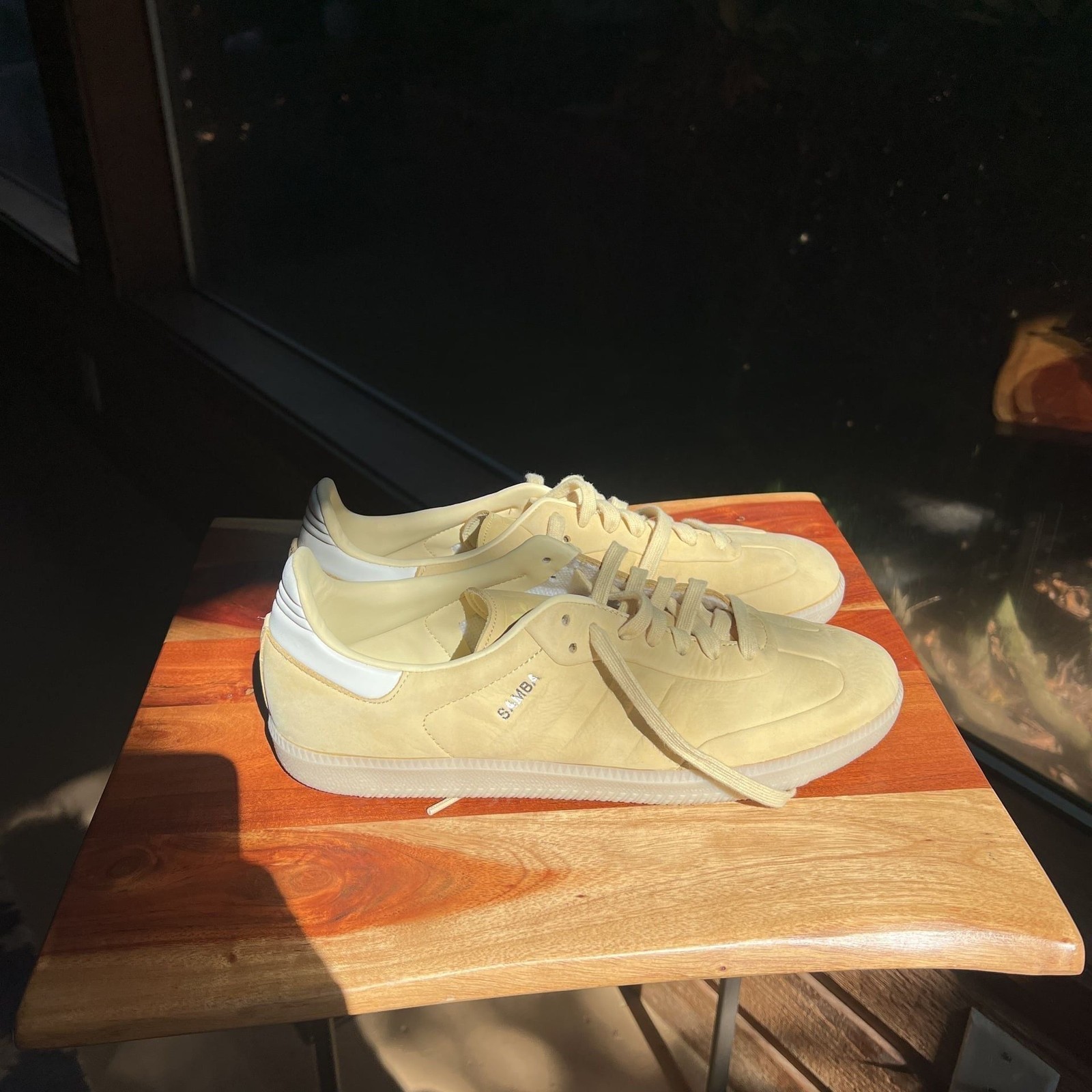 Adidas Samba Originals Men's Size 10.5 Almost Yellow/White IE4955 Classic gallery