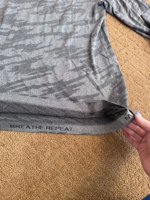 Lululemon Metal Vent Breathe Long Sleeve Scatter Surface Black / Vapor M READ gallery
