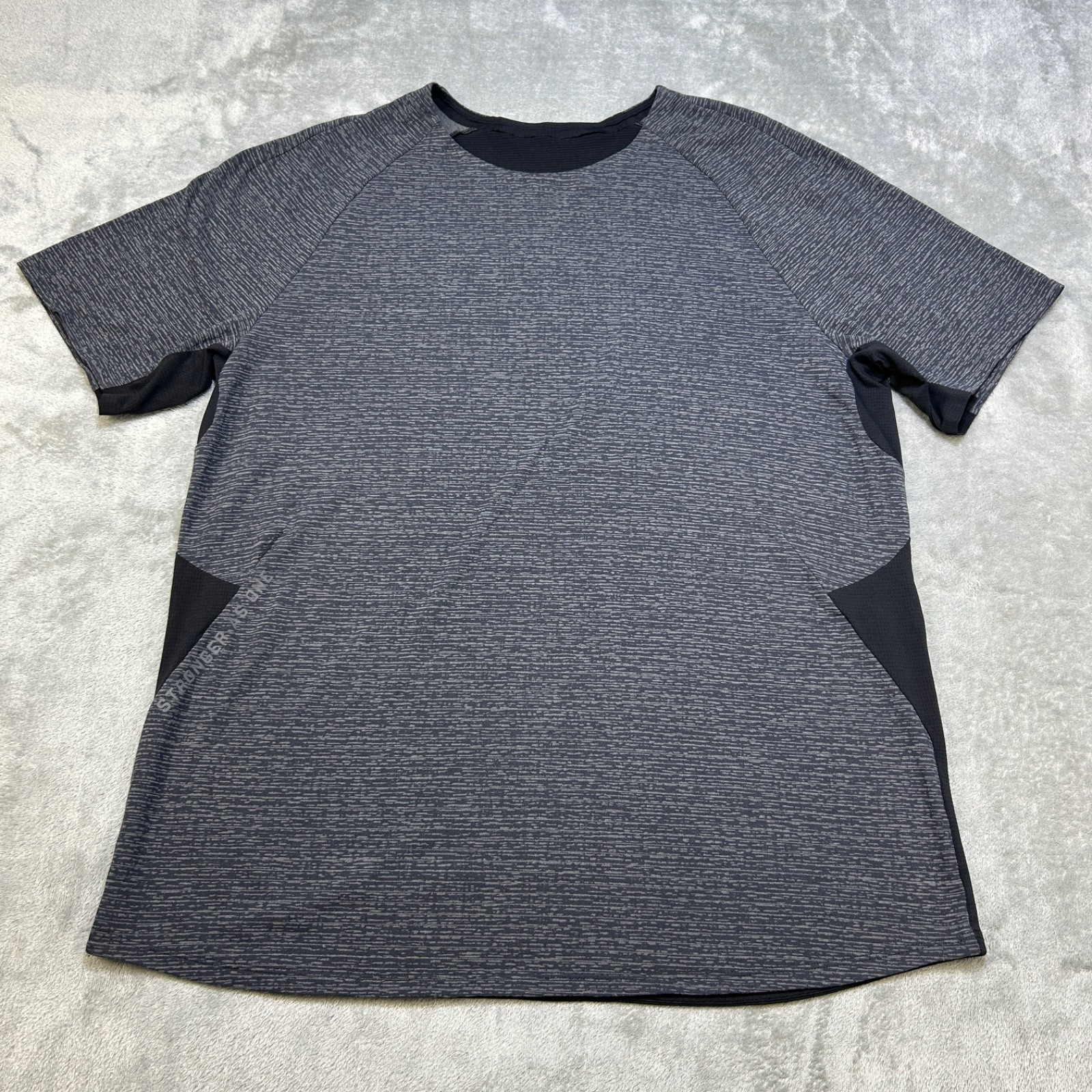 Lululemon x Barrys Shirt Mens Medium Gray Stronger As One Crew Neck Athletic gallery