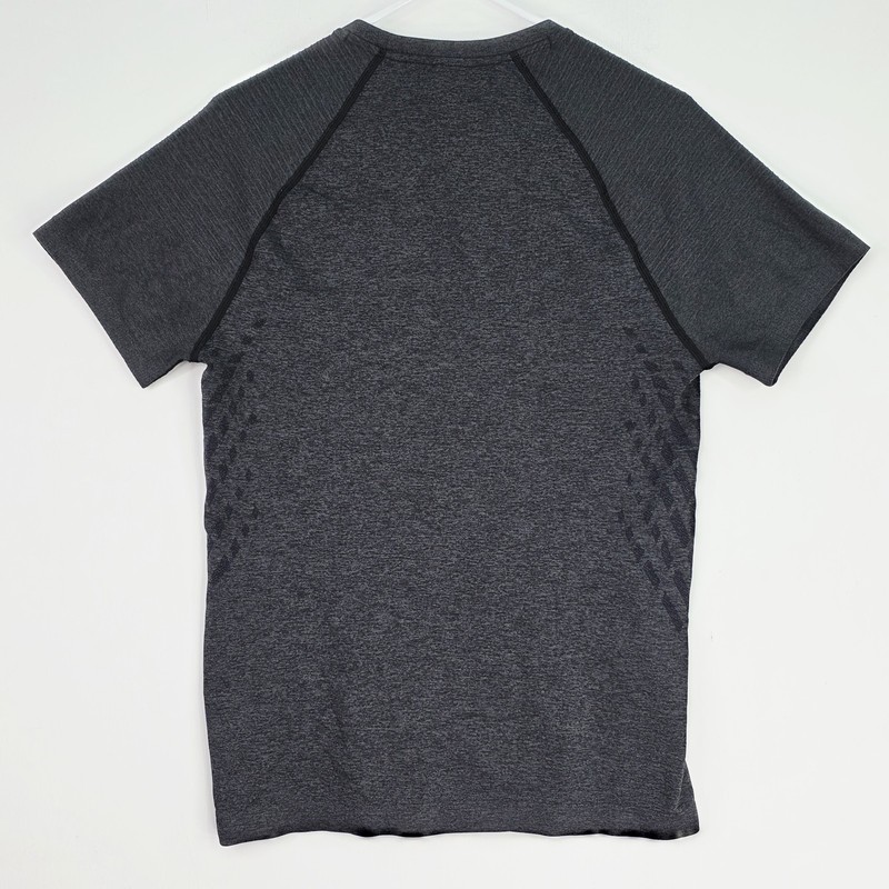 Gymshark Circuit Seamless T-Shirt Charcoal Gray Men's Size Medium GMST3533 gallery