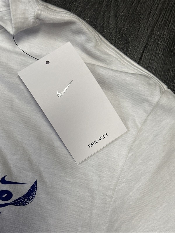 Nike Sportswear Fitness Training Tee Men's T-Shirt NWT FQ3880-094 gallery