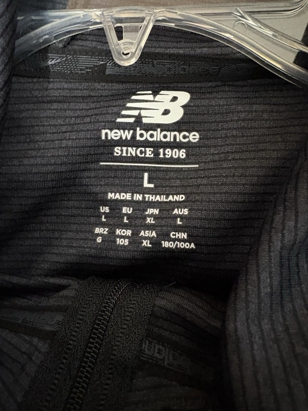 New Balance Men’s TENACITY Hooded 1/4 ZIP Pullover. Size Large gallery