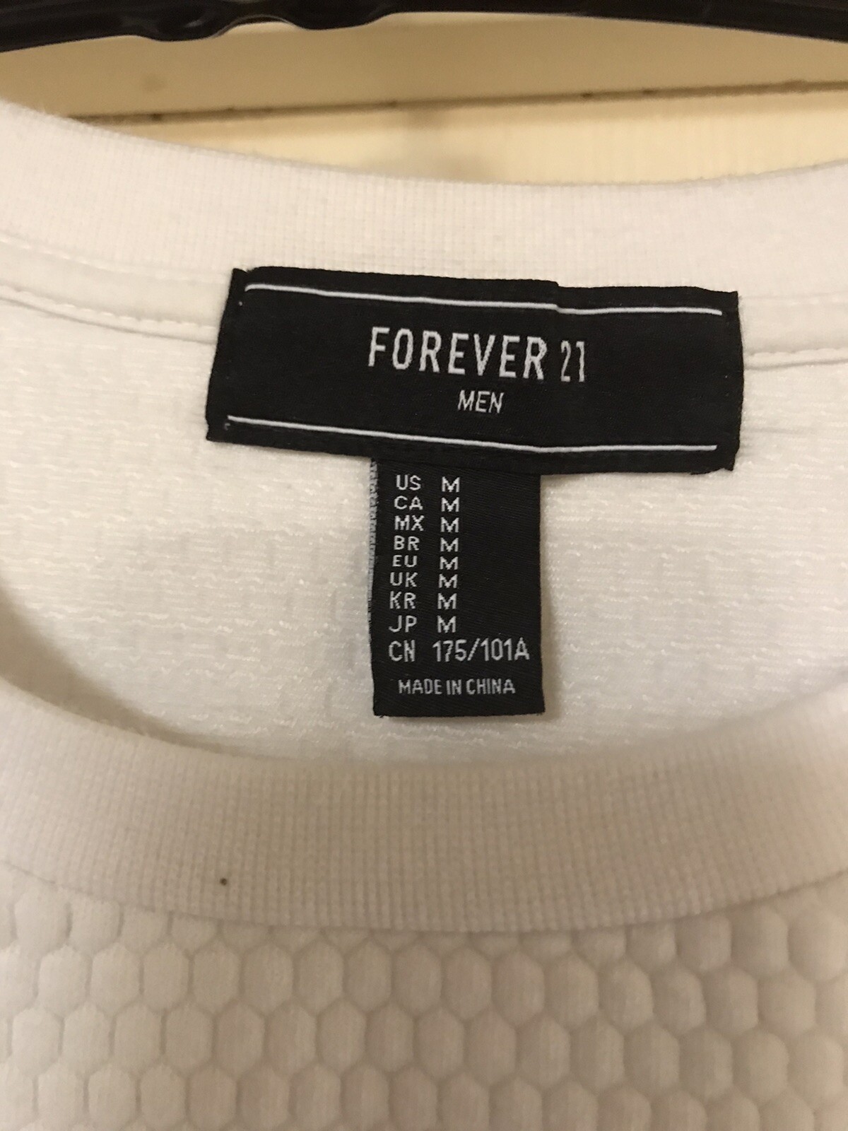 Forever 21 Men's White Size:Medium Short Sleeve Quilted Shirt gallery