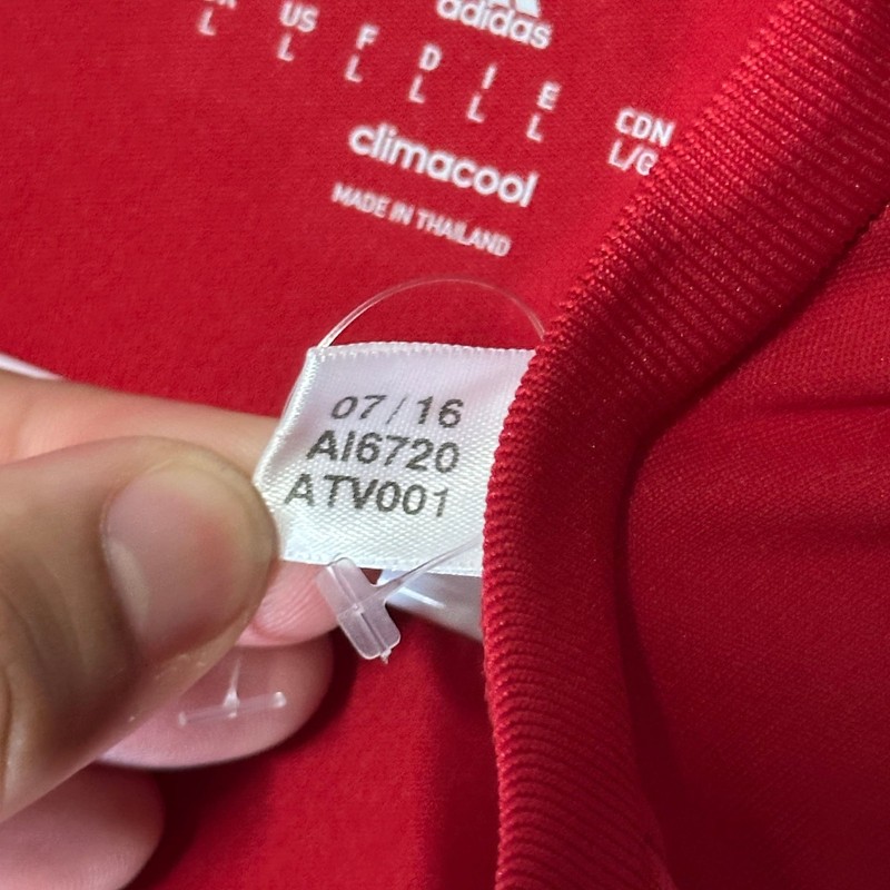 Adidas Manchester United Home Jersey 2016/2017 (Men’s Large) gallery
