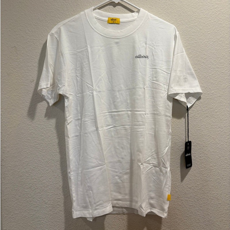 Allbirds NWT Men's Blizzard White All Good Cotton Logo T-Shirt Size S gallery