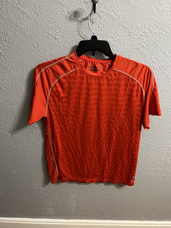 Men's Pullover Red Avalanche Short Sleeve Size Medium Shirt gallery