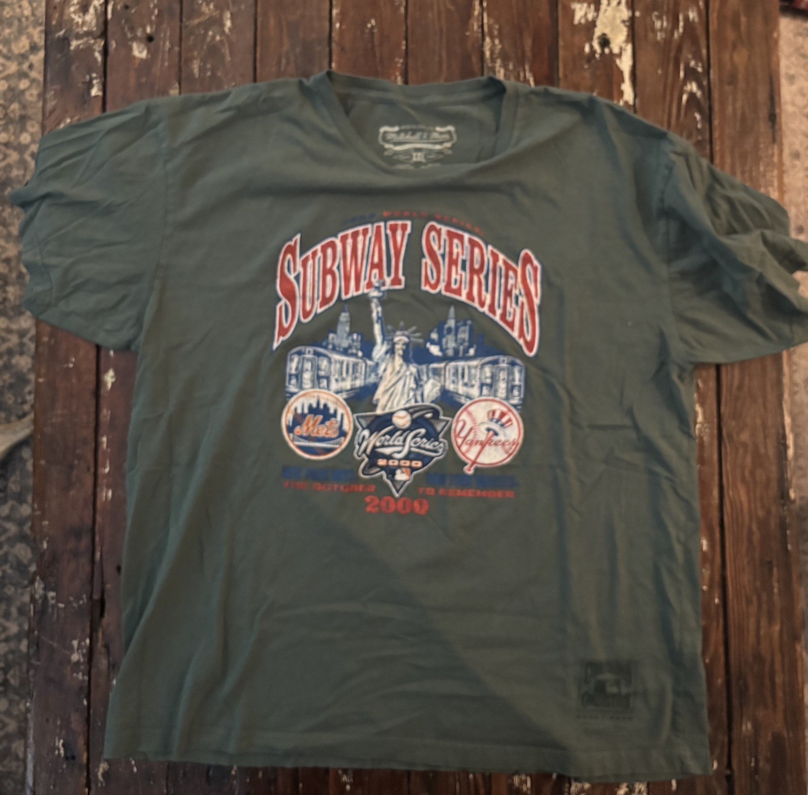 Mitchell & Ness Retro Subway Series 2000 World Series T-Shirt Men's Size 2XL gallery