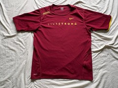 Nike Livestrong Shirt Mens Medium Red Jersey
