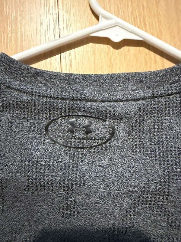 Under Armour Threadborne Fitted Gray Henley Style 3/4 Sleeve Shirt Mens Size M gallery