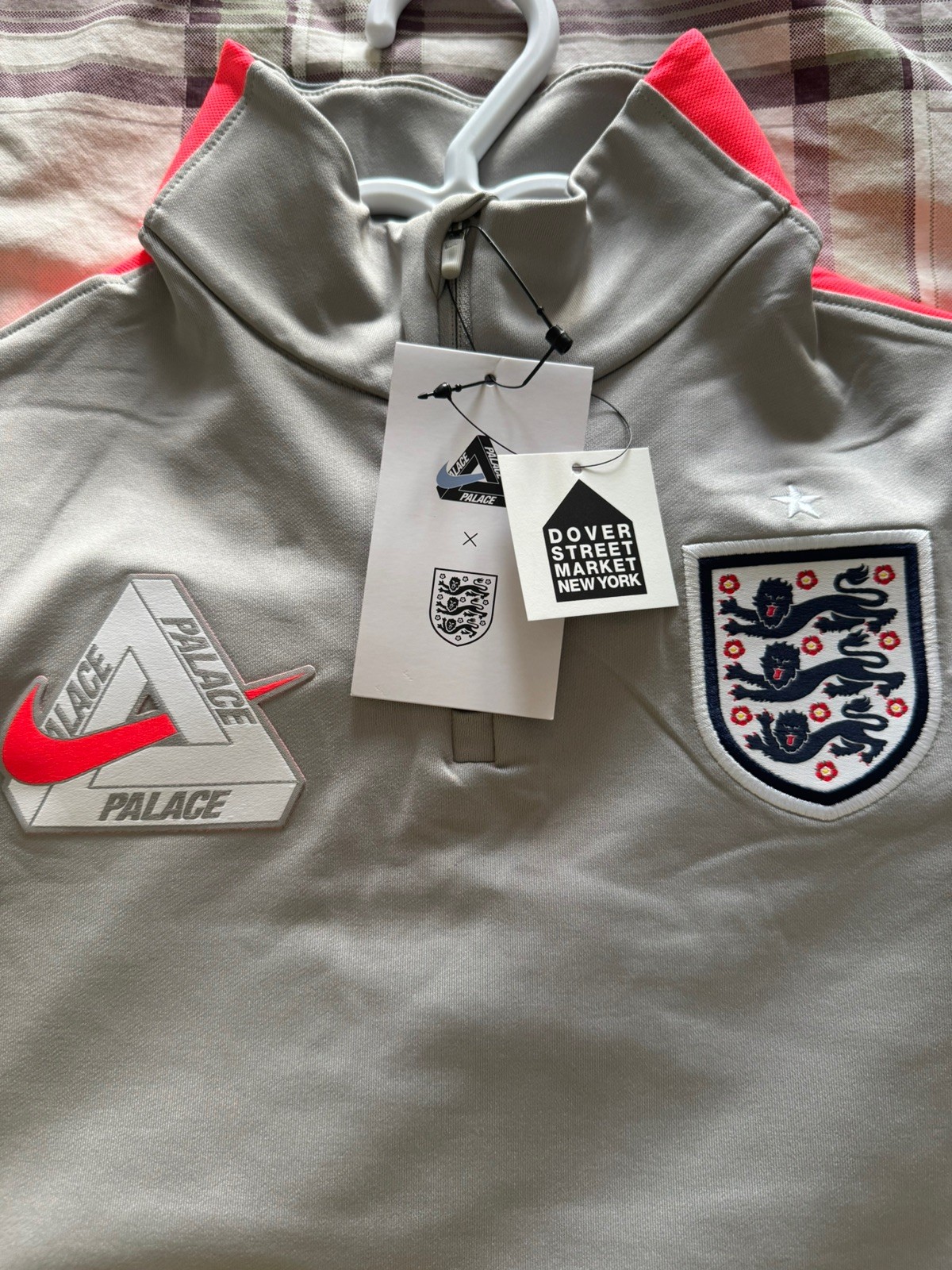 Palace x Nike England --- Dri-FIT Strike Drill Top Grey/Crimson size: SMALL (S) gallery