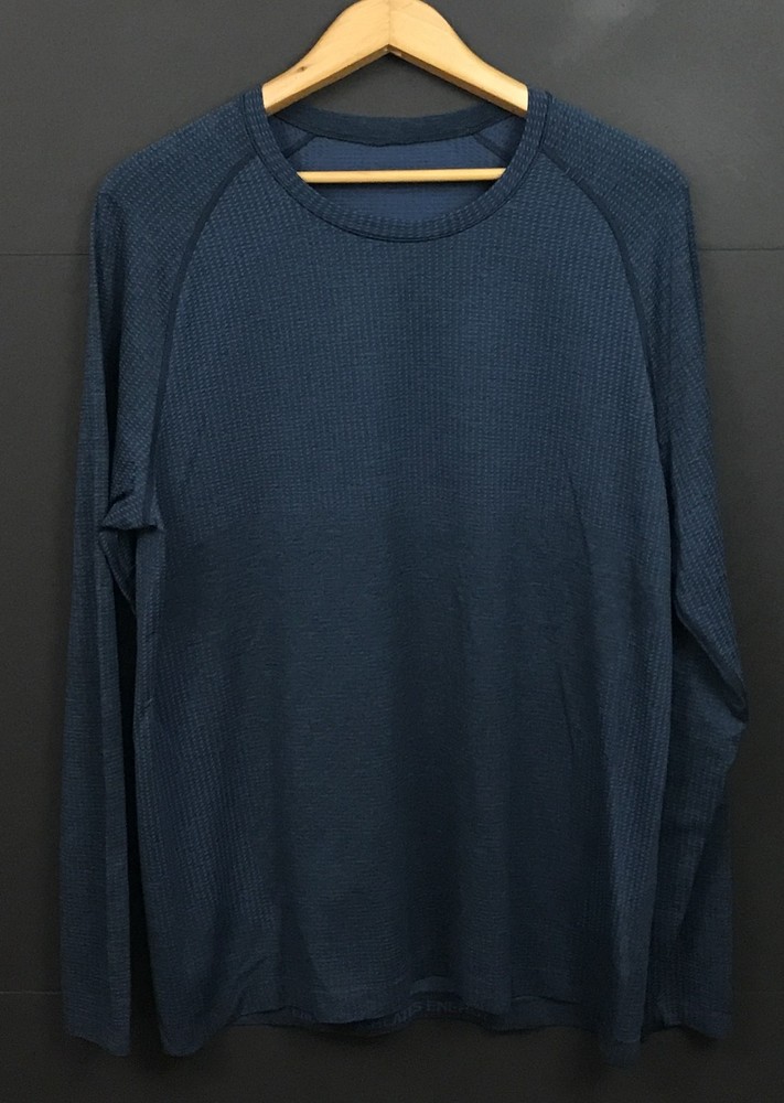 Lululemon Men's Metal Vent Tech Long-Sleeve Shirt Blue Size L