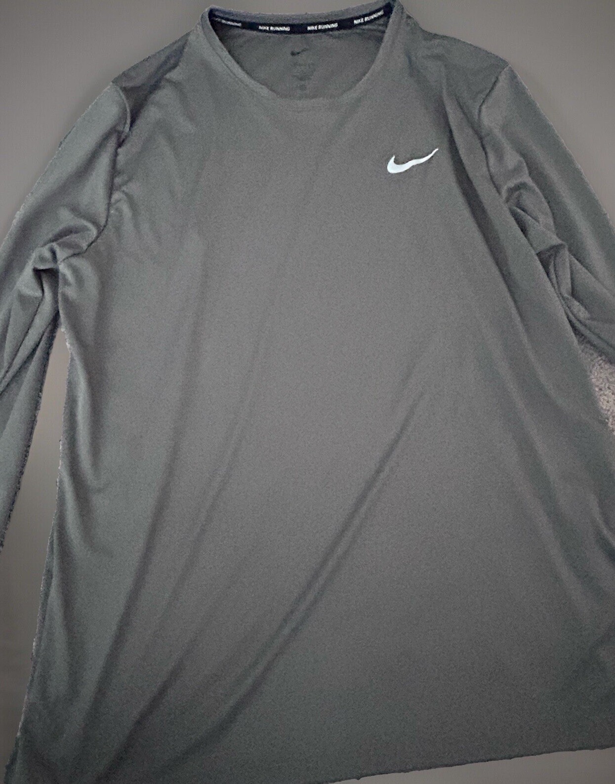 Nike Running Dri Fit Men's Long Sleeve Shirt Grey Large W/ Reflector On Wrist gallery