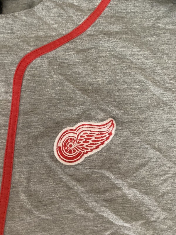 Pro Edge Red Wings Jersey Sz Large gallery