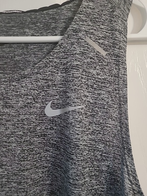 Nike Dri-FIT Rise 365 Mens Size Medium Black Heather Running Tank Top CZ9179-011 gallery