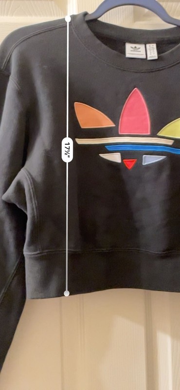 adidas Originals Adicolor Bold Shattered Trefoil Cropped Sweatshirt gallery