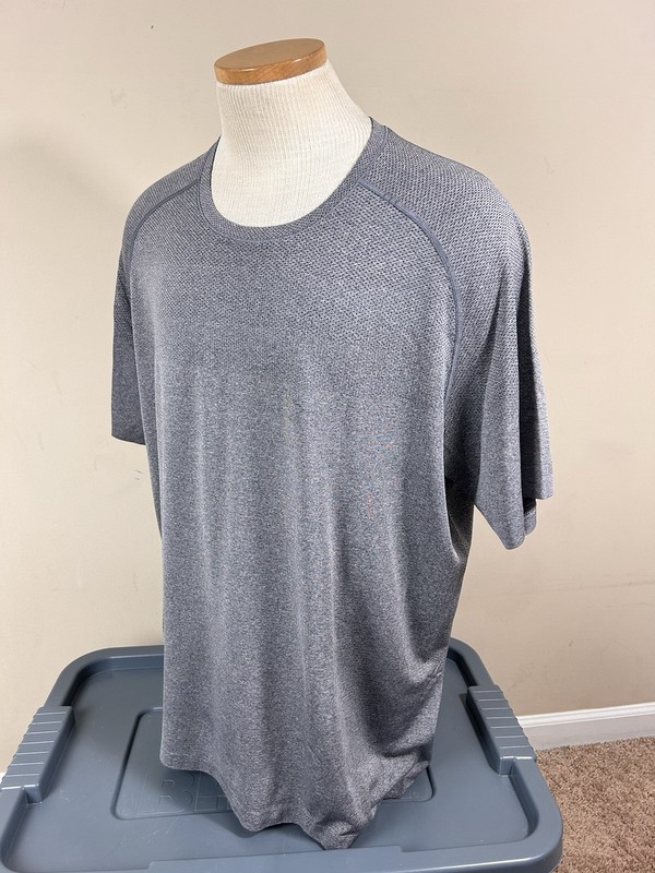 Lululemon Metal Vent Tech Breathable T-Shirt Men’s GET SWEATY SEE MEASUREMENTS gallery