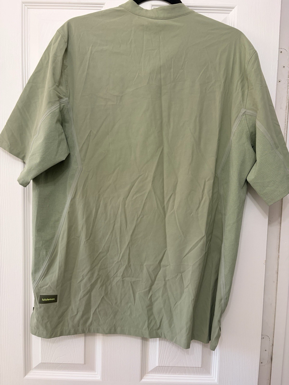 Lululemon Men’s Water Repellent Hiking Short Sleeve Shirt Size L Laurel Green gallery