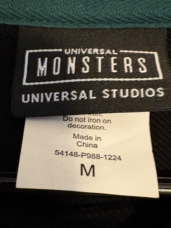 Universal Monsters Creature From The Black Lagoon Fleece M gallery
