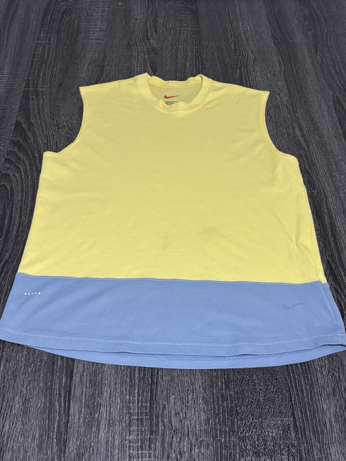 Nike Men's Breathable Sleeveless Colorblock Crew Neck Logo T-Shirt Size S 0036 gallery