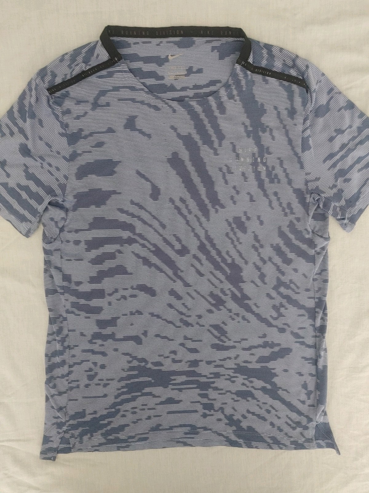 Nike Running Division Shirt Medium Blue Light Marine Camo Rise 365 DM4636-548 gallery