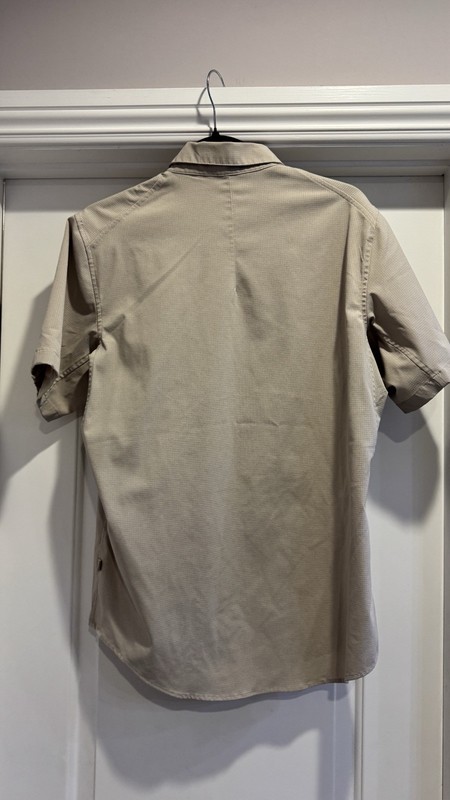 LULULEMON WSDN Beige Airing Easy SS Button Shirt Top Men's Medium gallery