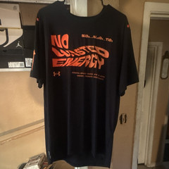 Under Armour UA Rush Men’s Black/Orange XL Regular Fit Crew Neck Logo T-Shirt