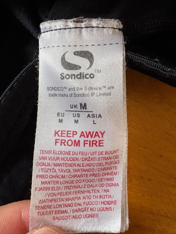 Sondico Optivess Base Layer Long Sleeve Top Black Size M Football Training Sport gallery