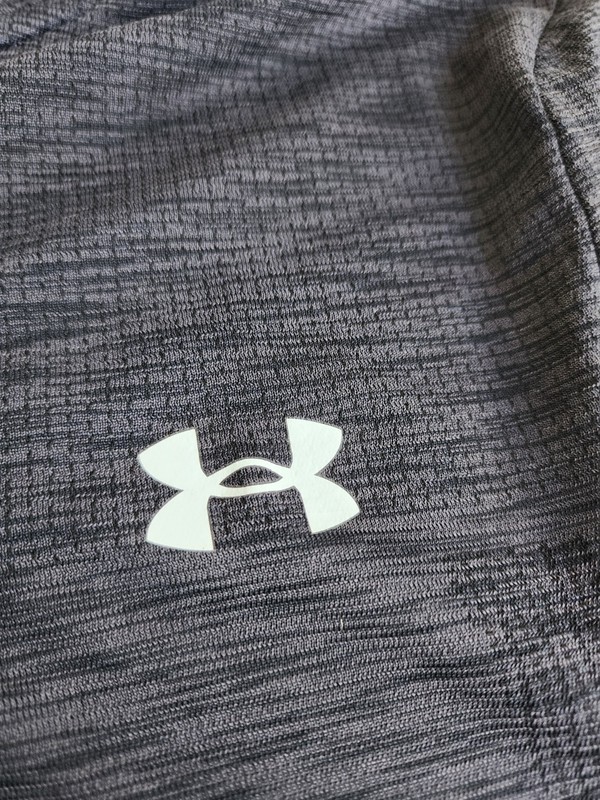 Under Armour Mens 1/2 Zip Pullover Charcoal Gray Fitted Long Sleve Stretch Sz M gallery