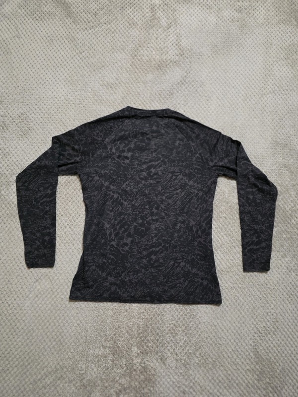 Men's Gymshark Long Sleeve Top Spellout Army Pattern NWOT Black/Brown Size M gallery