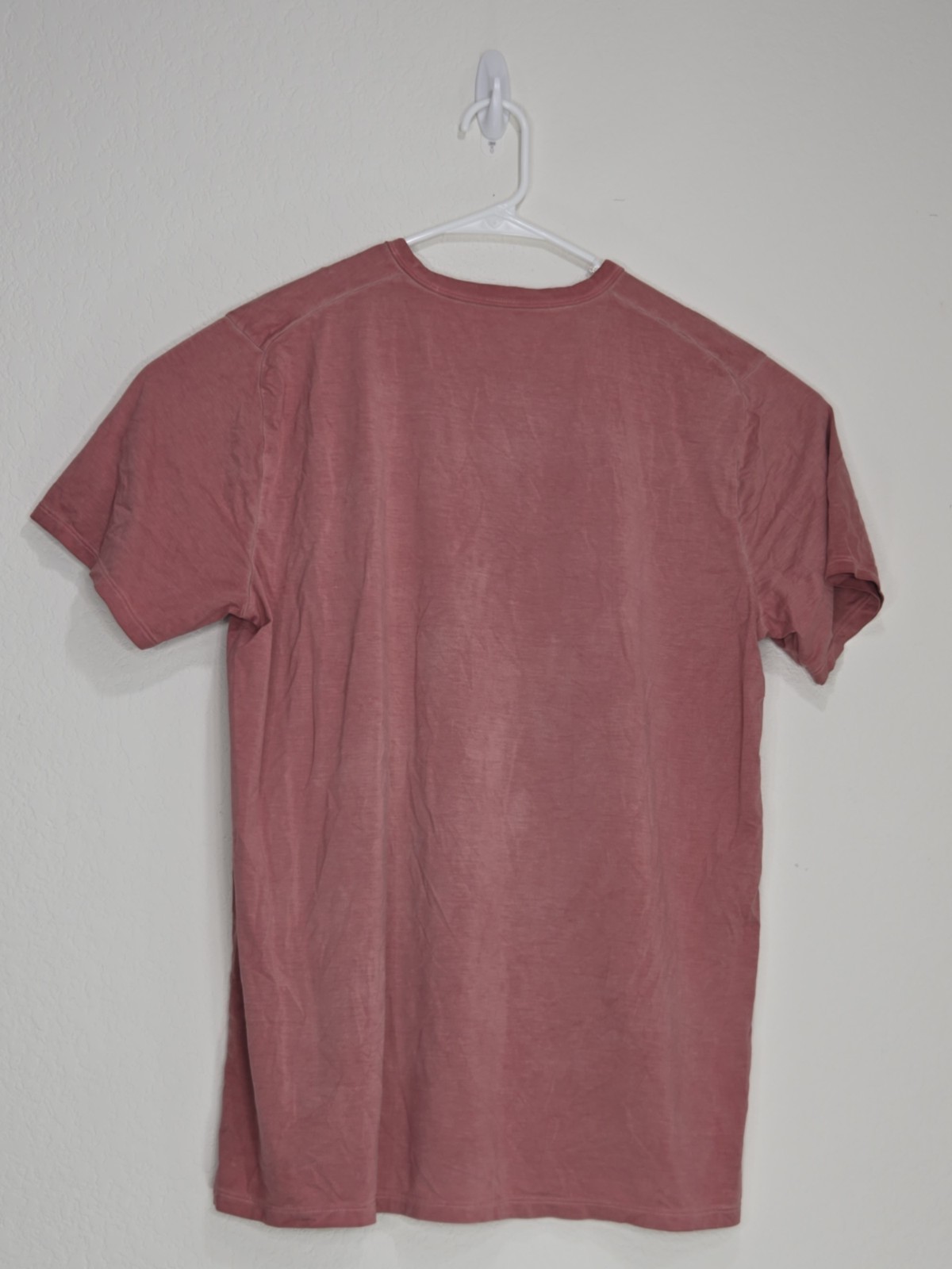 Lululemon 5 Year Basic T-Shirt Pink Salmon Color Size L/XL Mens gallery