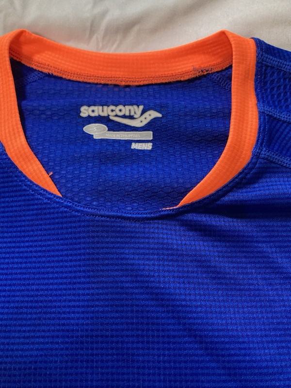 Saucony Men’s Running Shirt Small Blue Moisture Wicking NWT Athletic Tee gallery