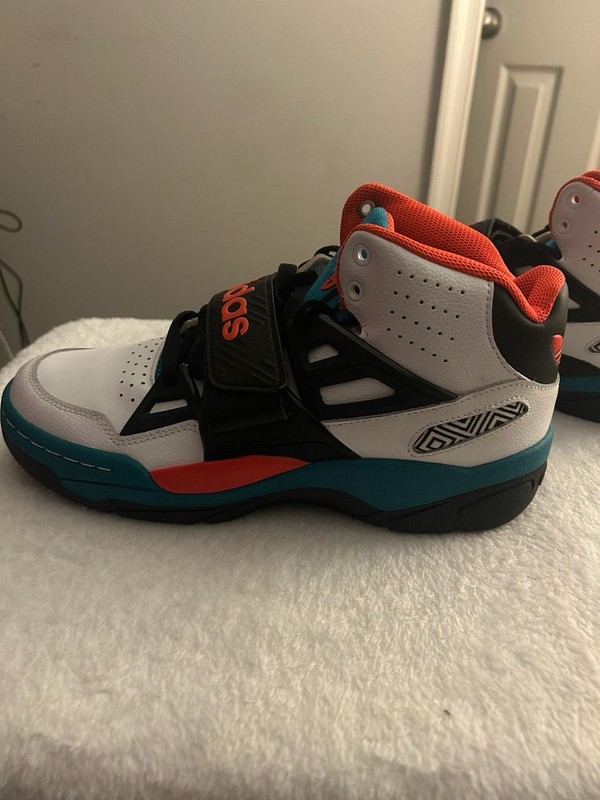 Adidas Mutombo 5 Basketball Shoes Size 9 gallery