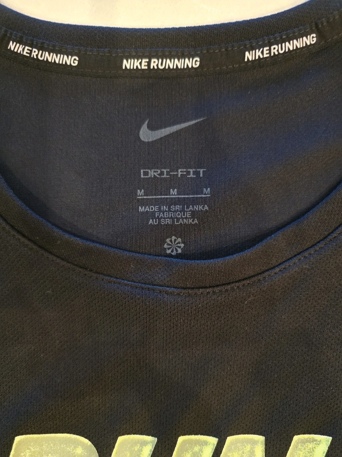 Nike Mens Running Tank Top, Size M, Black/ VOLT Green gallery