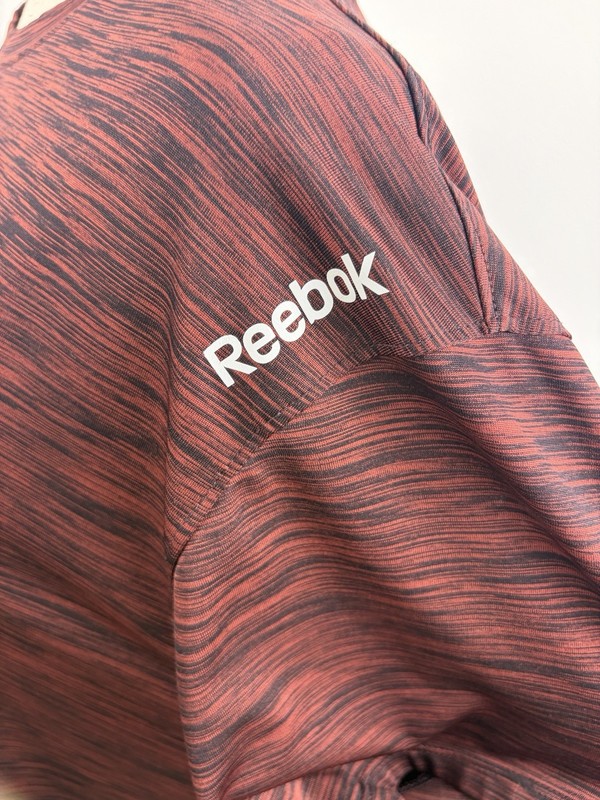 Reebok Men’s XL Performance Athletic T Shirt Red Black Space Dye Crew Neck Gym gallery