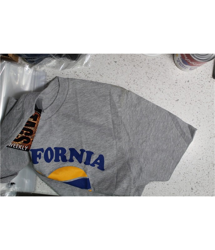 Next Level Mens California Strong Graphic T-Shirt, gray, S gallery