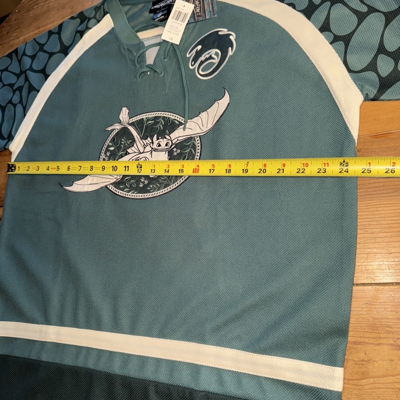 How To Train Your Dragon Toothless Hockey Jersey Shirt MEN’s LARGE BoxLunch NWT gallery
