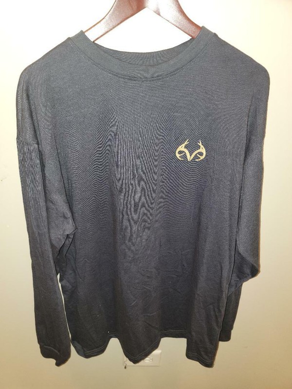 REALTREE BLUE LONG SLEEVE T-SHIRT Red White Blue Patriotic Back SIZE XL New gallery