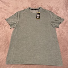 NWT Men’s GAP Fit Short Sleeve Active T-Shirt. Medium LILY PAD Moisture Wicking