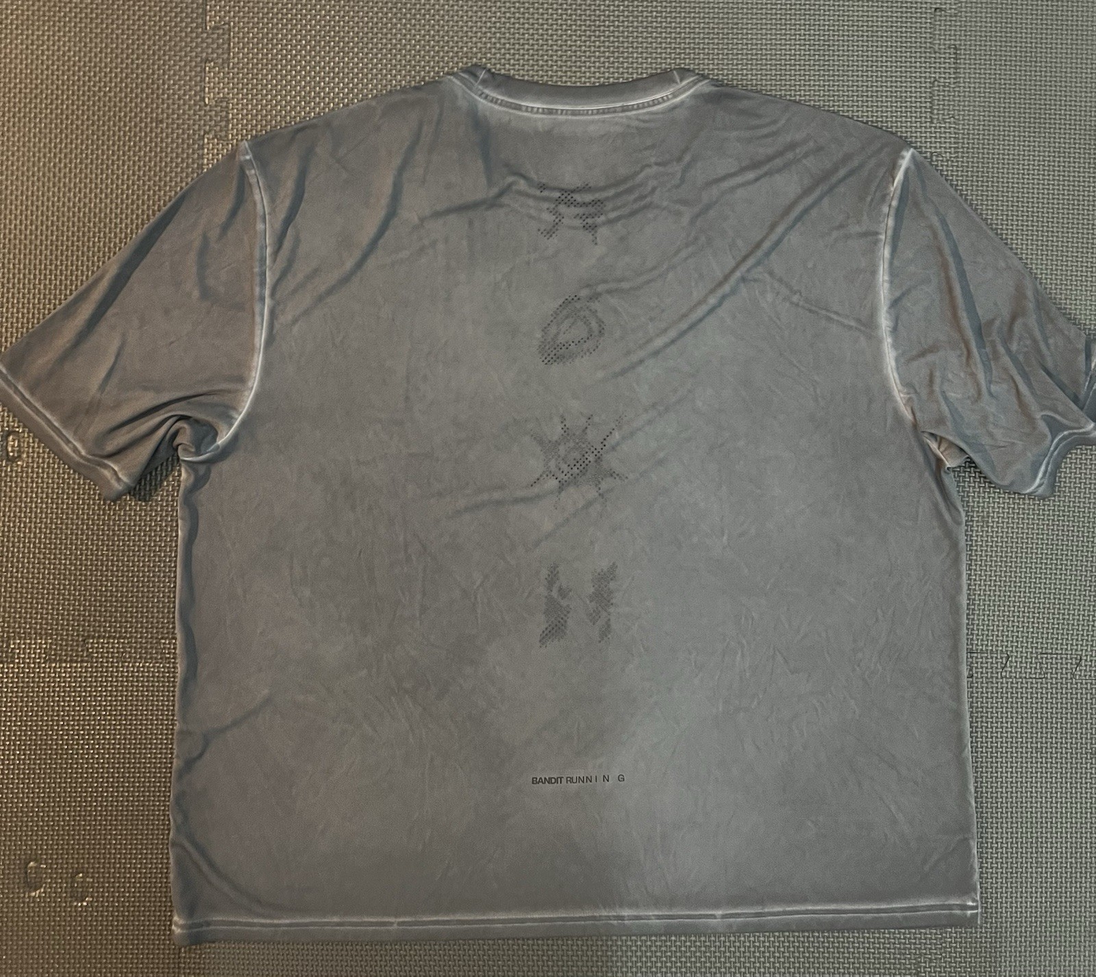 Bandit Running FRIOSOFT PERFORMANCE BOX TEE ANTHRACITE SALTFADE Size X-Large XL gallery