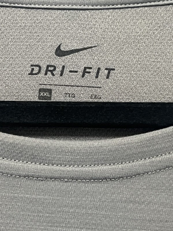 NWT Nike Dri-FIT Gray XXL gallery