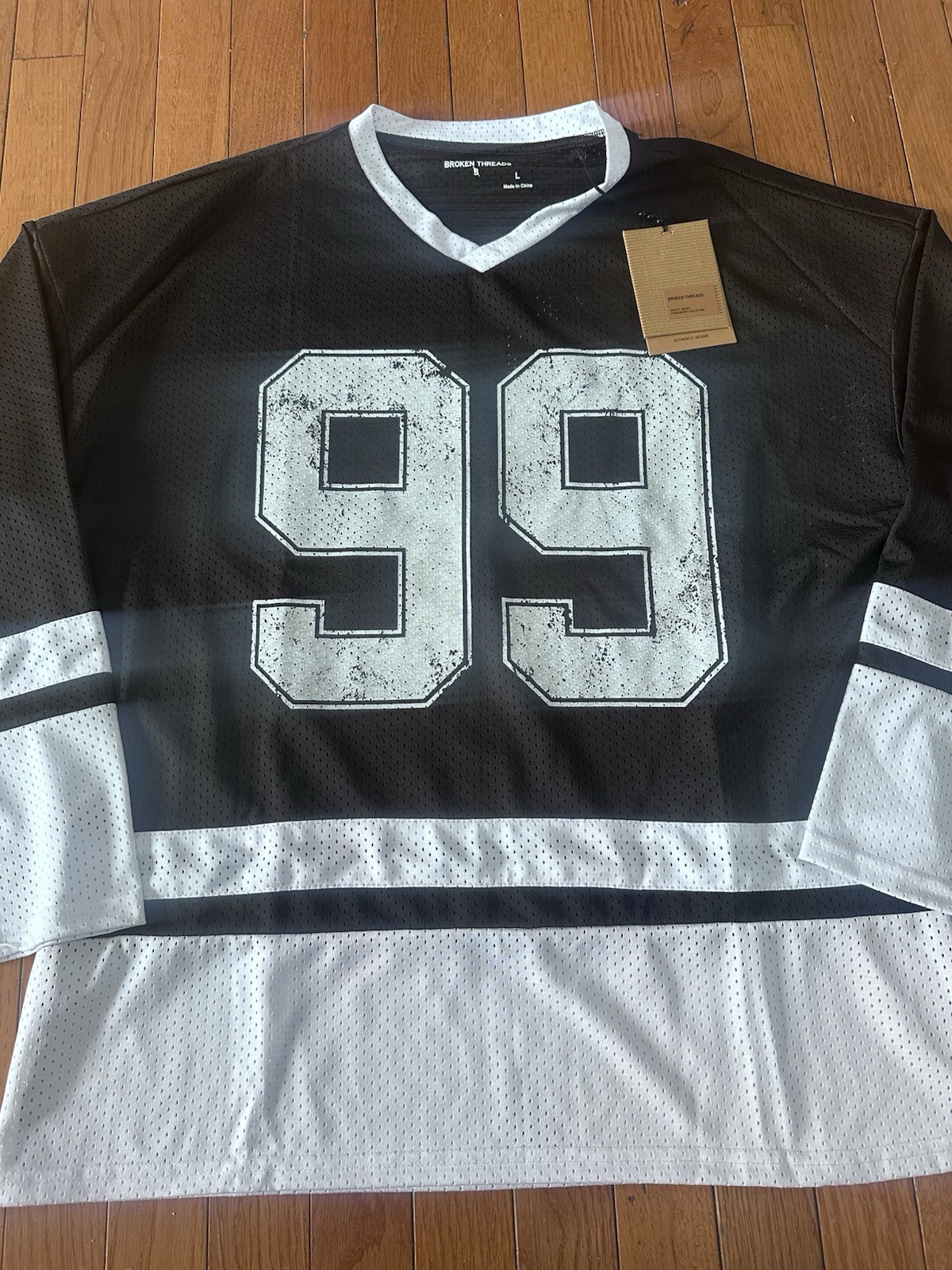 NWT Broken Threads L Men’s V Neck LS Jersey Colorblock gallery