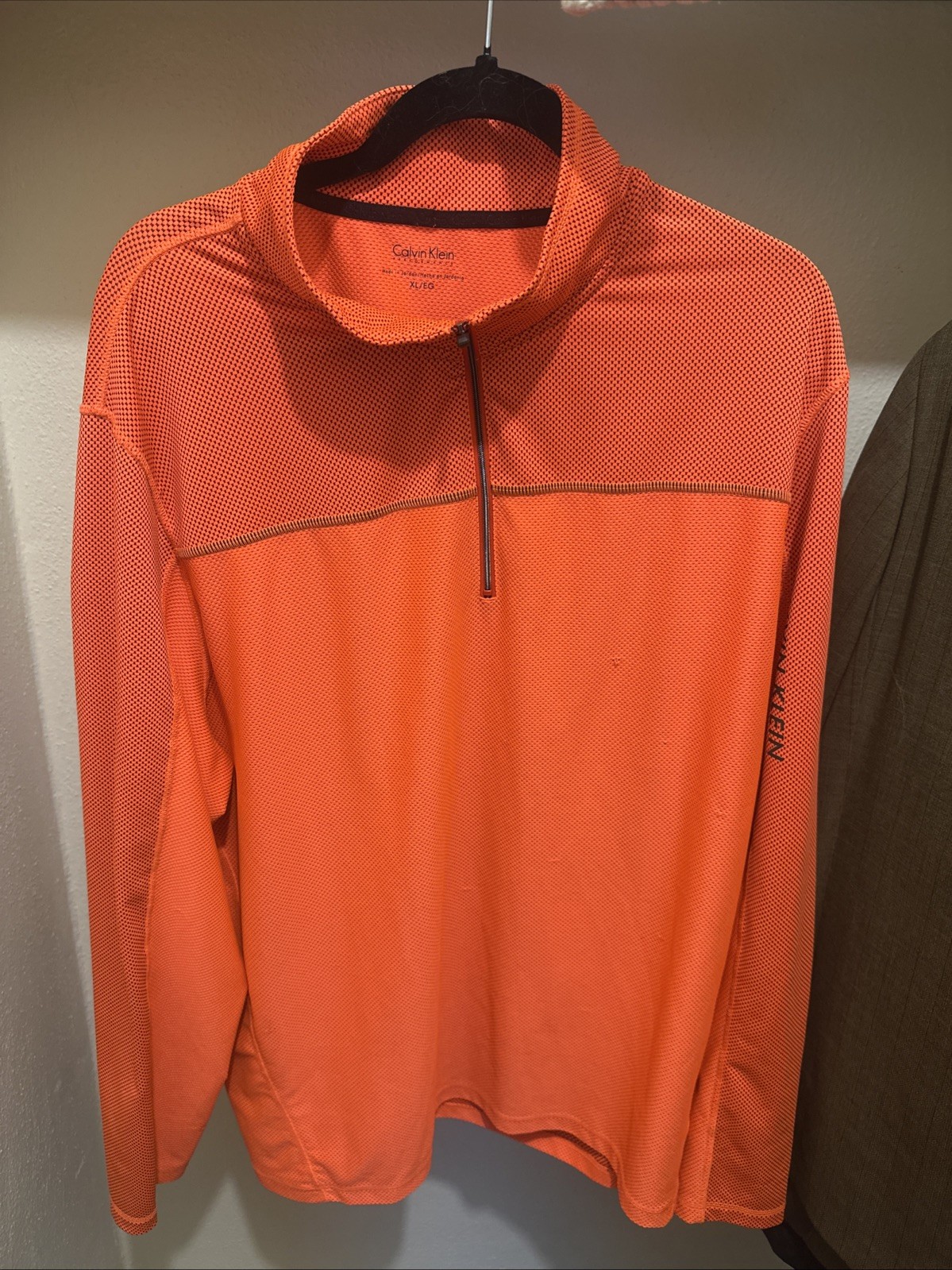 Calvin Klein Men’s Orange 1/4 Zip Performance Pullover Mesh Activewear Size XL gallery