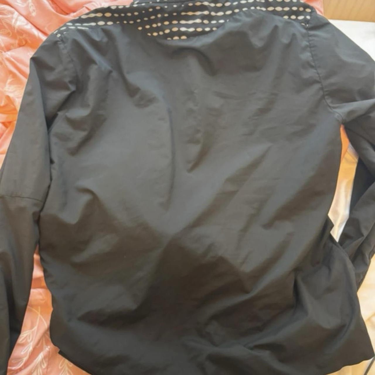 Hoka Running Wizz Air London Hackney Half Marathon Long Sleeve Windbreaker gallery