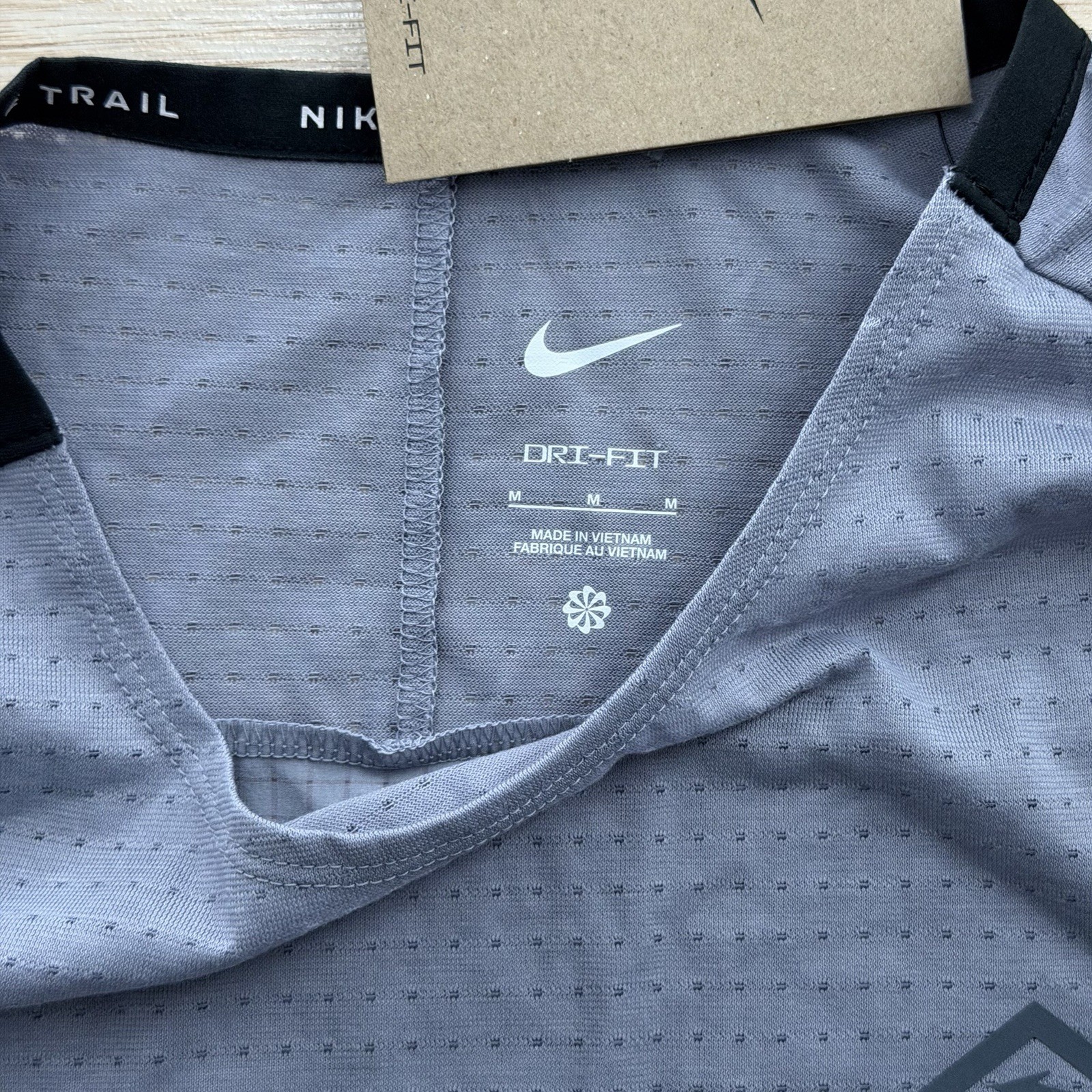 Size M - Nike Trail Solar Chase Dri-FIT Running Top Grey DV9305-078 (Brand New) gallery