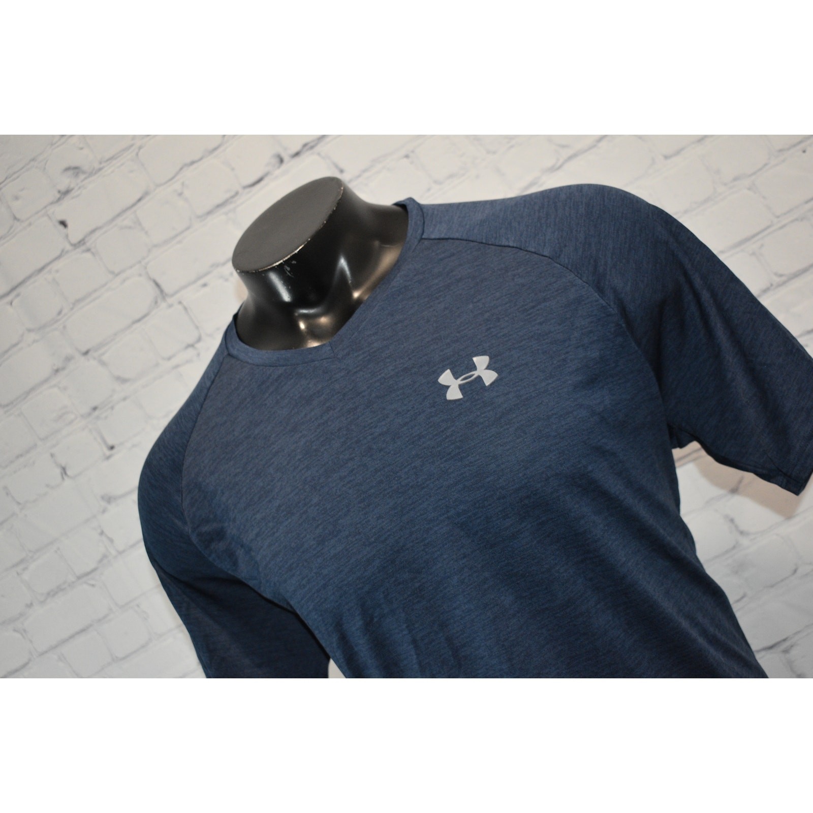 Under Armour Shirt Tech Tee Mens Size XL Gym HeatGear Performance Blue V-Neck gallery
