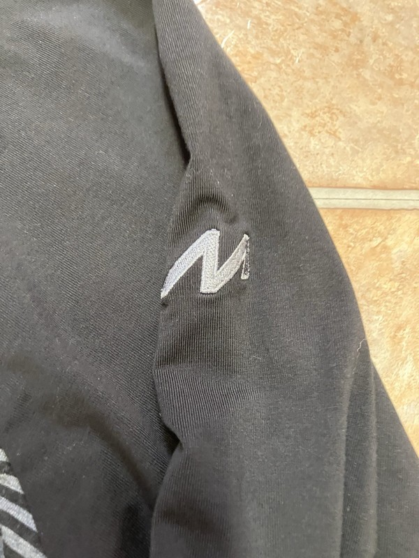 Travis Matthew 1/4 Zip Performance Pullover Black Gray Men’s L Golf Pockets gallery