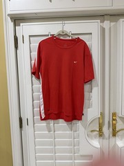 NIKE MENS LARGE DRI-FIT SHORT SLEEVE T-SHIRT LOOKS UNWORN FOR TENNIS AND MORE