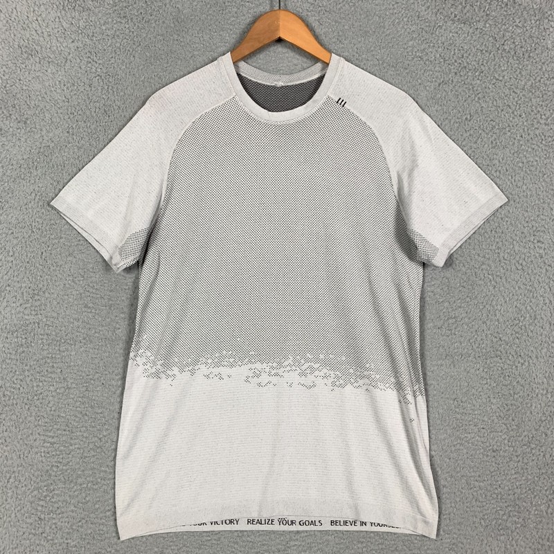 Lululemon Metal Vent Tech T-Shirt Men's Medium Light Gray Printed Crew Athletic gallery