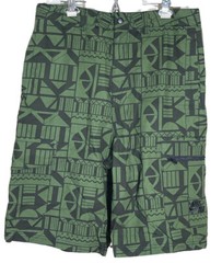 Nike Men’s Woven Cargo Hiking, Climbing Shorts Size 32 Green/Black Graphic Print